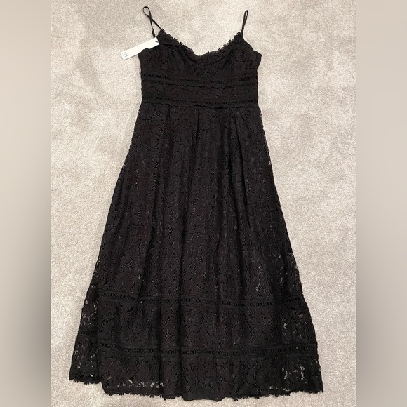 Black Lace Midi Dress - Picture 8 of 9